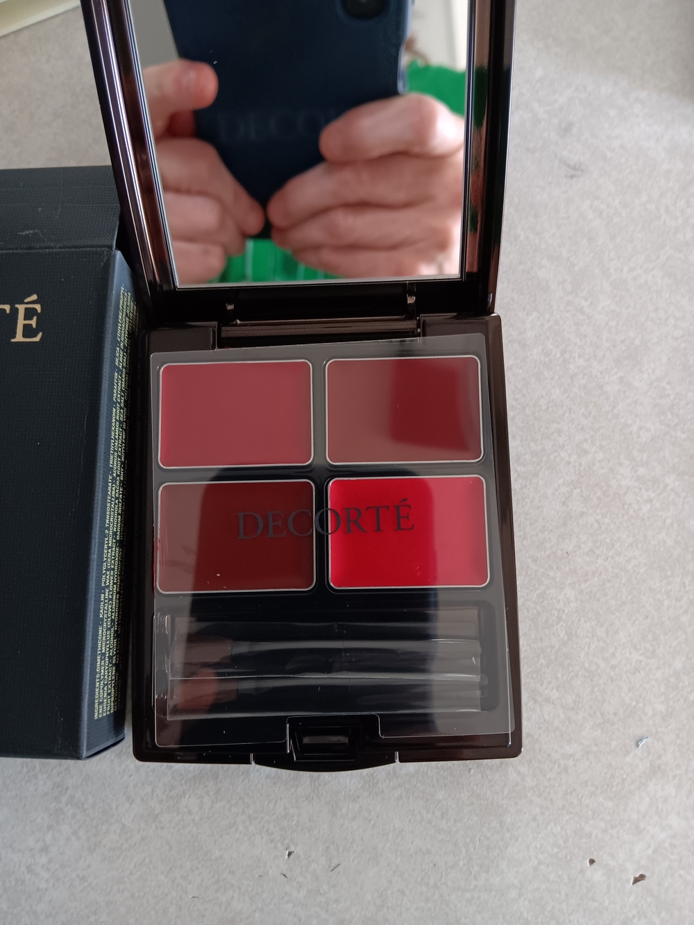 Decote Lip pallet In The Reds.